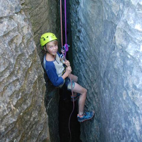Rockclimbing/abseiling in cave
