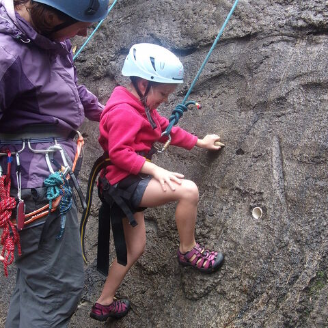 Rockclimbing/abseiling wall