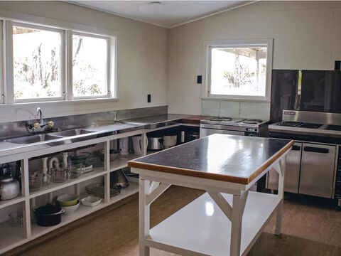 Pirongia Forest Park Lodge Kitchen