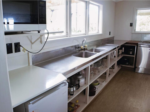 Pirongia Forest Park Lodge Kitchen